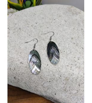 Boucles d'Oreilles Nacre Gravée Tahiti Taille cm