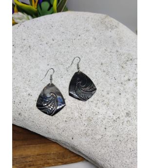 Boucles d'Oreilles Nacre Gravée Tahiti Taille cm