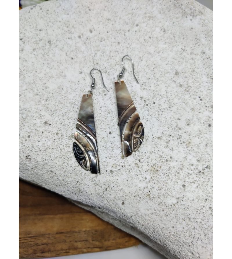 Boucles d'Oreilles Nacre Gravée Tahiti Taille cm