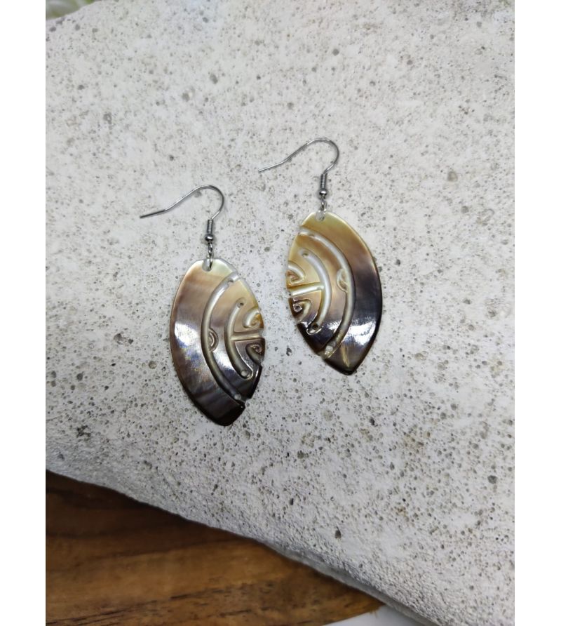 Boucles d'Oreilles Nacre Gravée Tahiti Taille cm