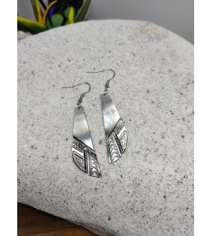 Boucles d'Oreilles Nacre Gravée Tahiti Taille cm