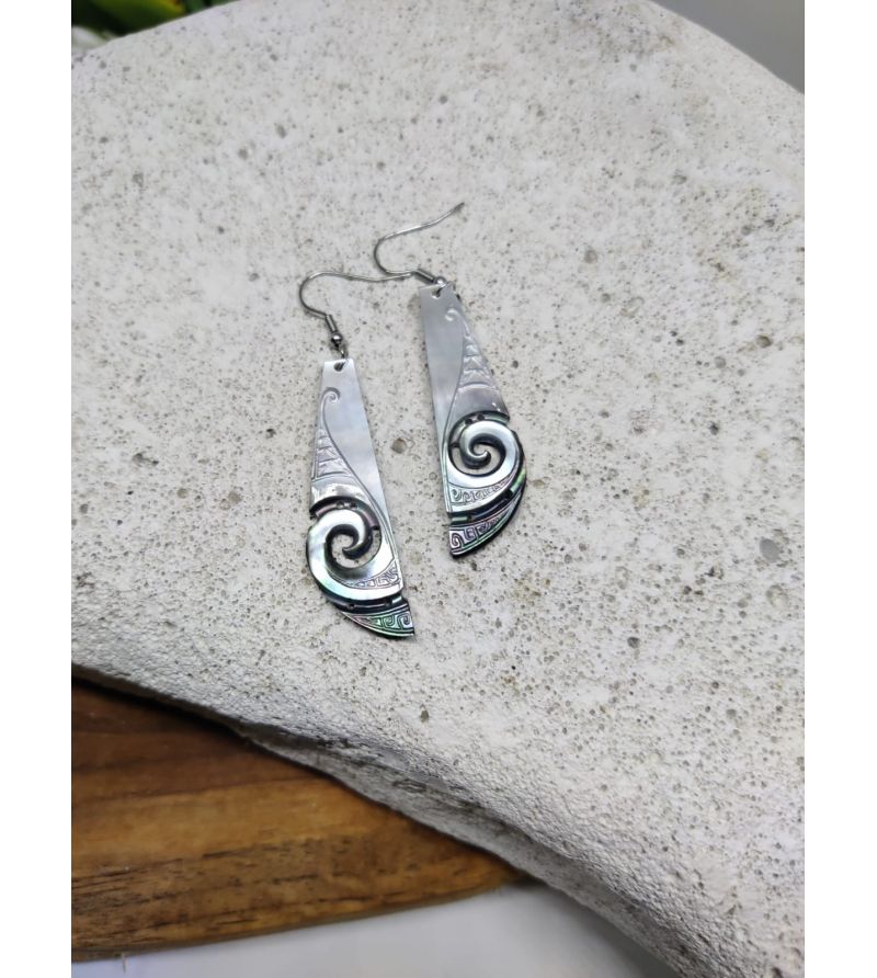 Boucles d'Oreilles Nacre Gravée Tahiti Taille cm